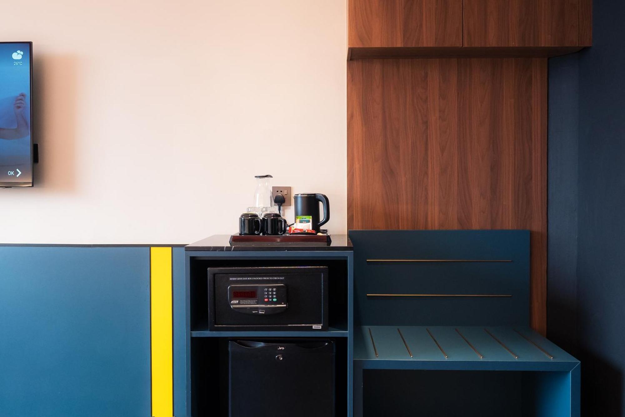 Deluxe Plus King or Twin Room